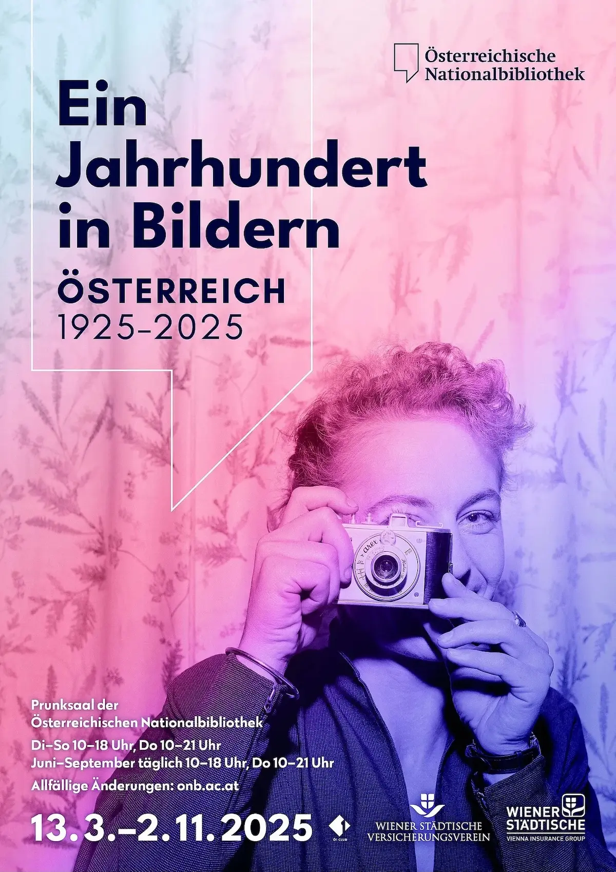 Exposición «Un siglo en imágenes. Austria, 1925-2025», en la Prunksaal de Viena