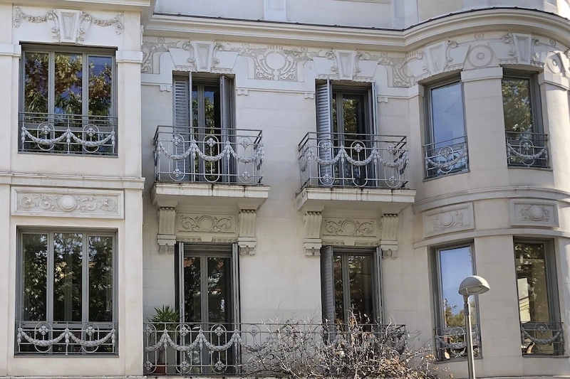 Fachada modernista, barrio de Prosperidad