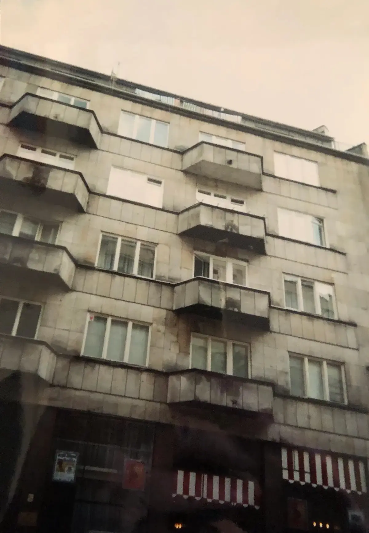 Edificio de Mokotowska 52, fachada, en una imagen de 2001